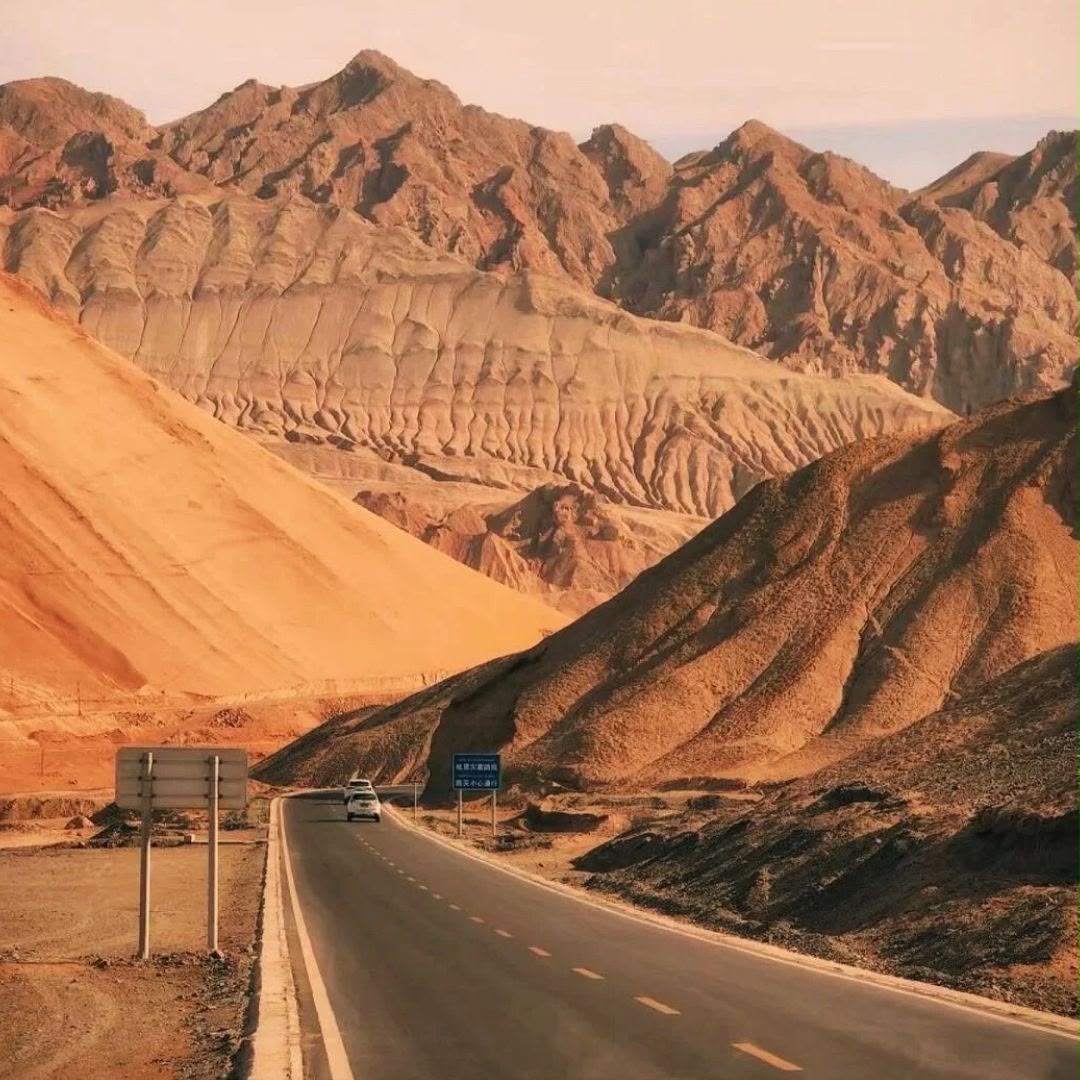 Flaming Mountains, Xinjiang