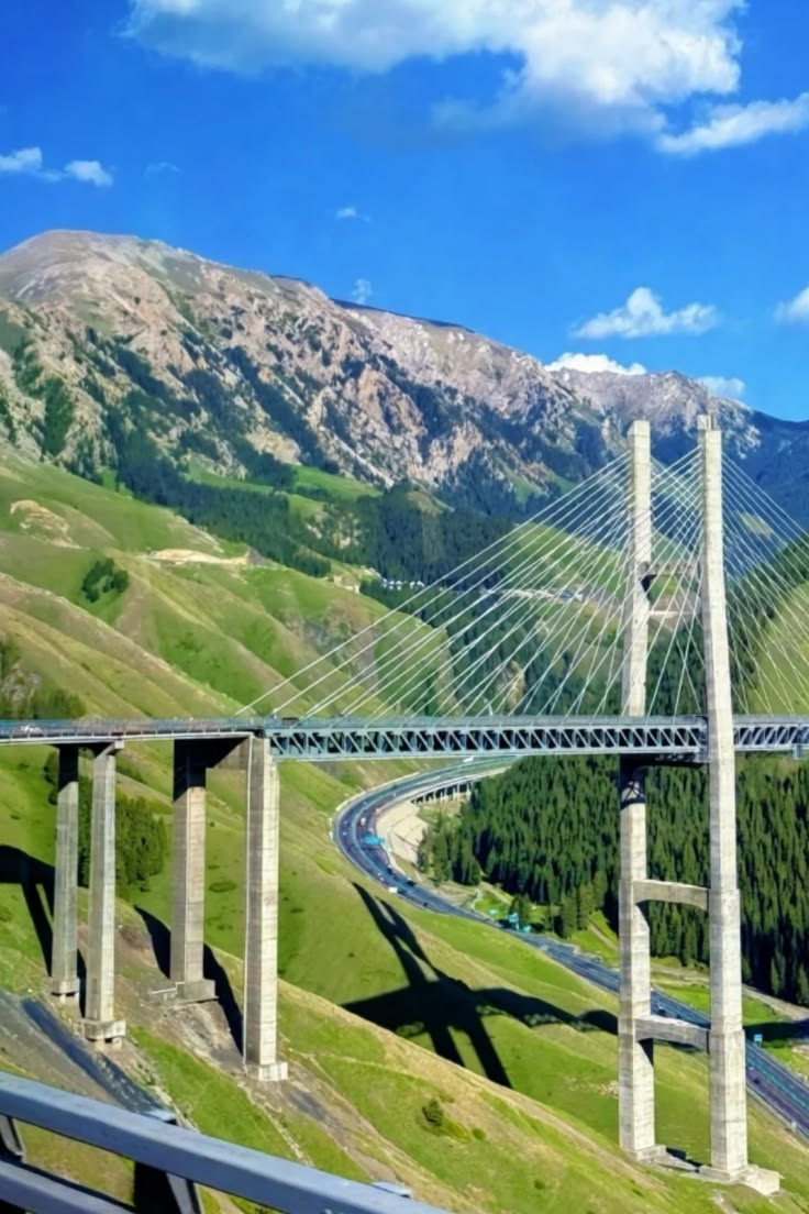 Jambatan Guozigou, Xinjiang
